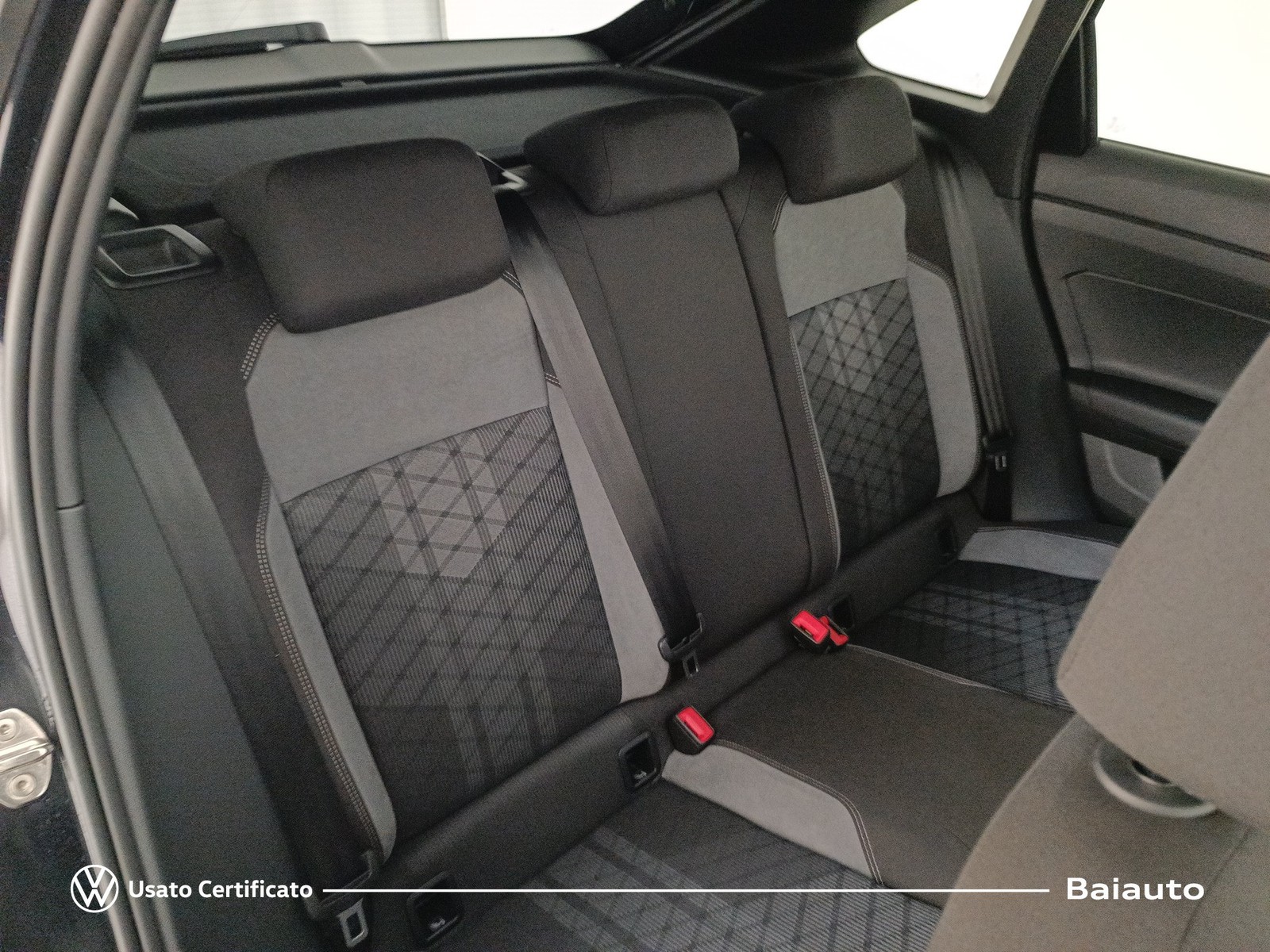 20 - Volkswagen Taigo 1.0 tsi 115cv r-line