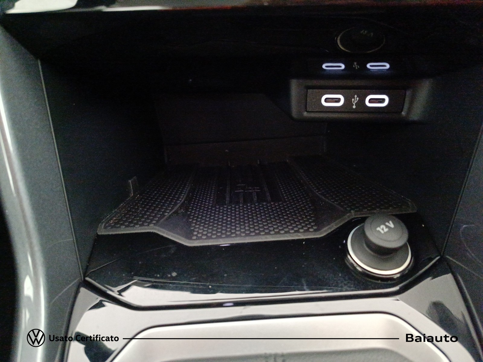 12 - Volkswagen T-Roc 1.0 tsi 115cv style