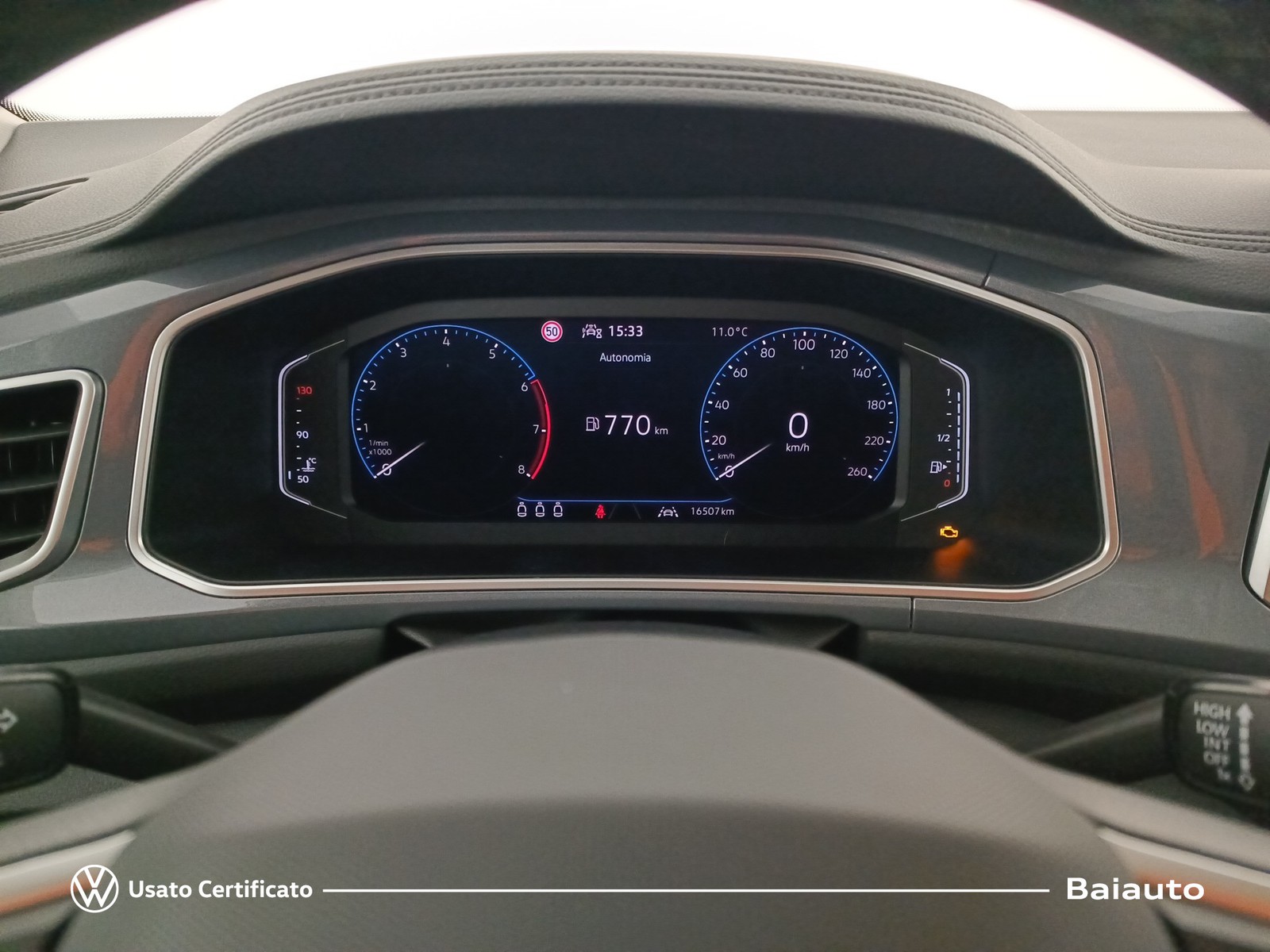 9 - Volkswagen T-Roc 1.0 tsi 115cv style