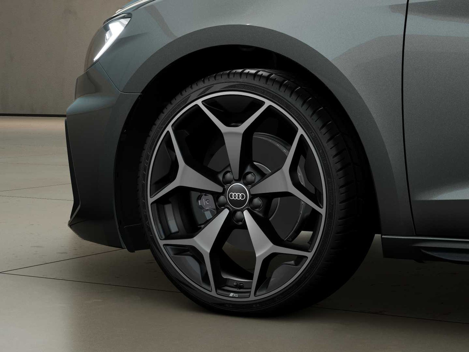 5 - Audi A1 sportback 30 1.0 tfsi 116cv identity black