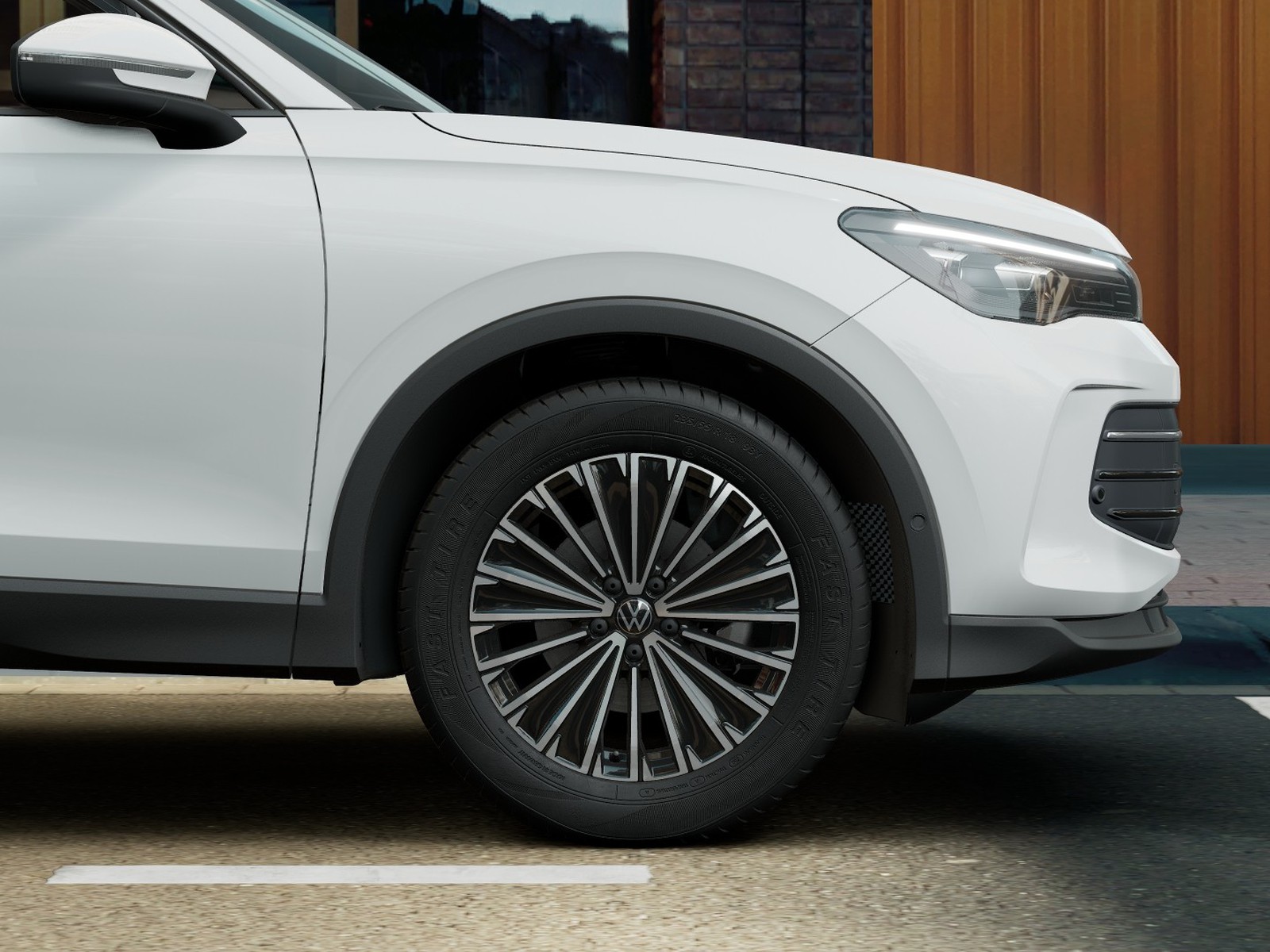 10 - Volkswagen Tiguan 1.5 etsi act 150cv edition plus dsg