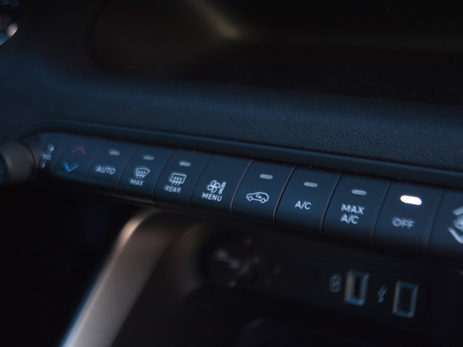 11 - Jeep Avenger 1.2 turbo 100cv summit fwd