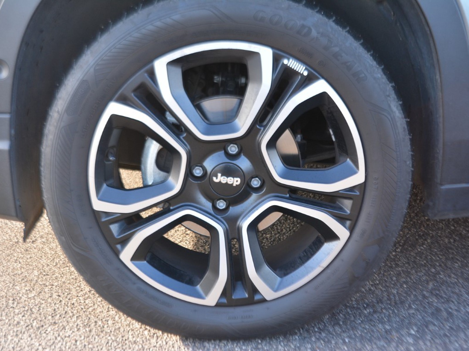 15 - Jeep Avenger 1.2 turbo 100cv summit fwd