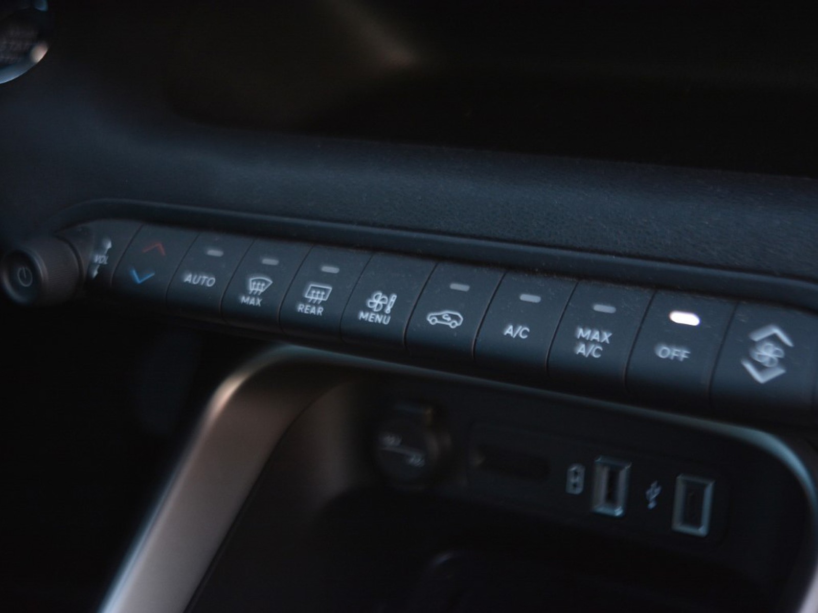 11 - Jeep Avenger 1.2 turbo 100cv summit fwd