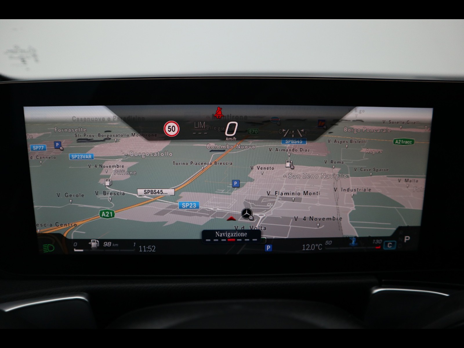 17 - Mercedes GLB 200 d amg line premium 4matic 8g-dct