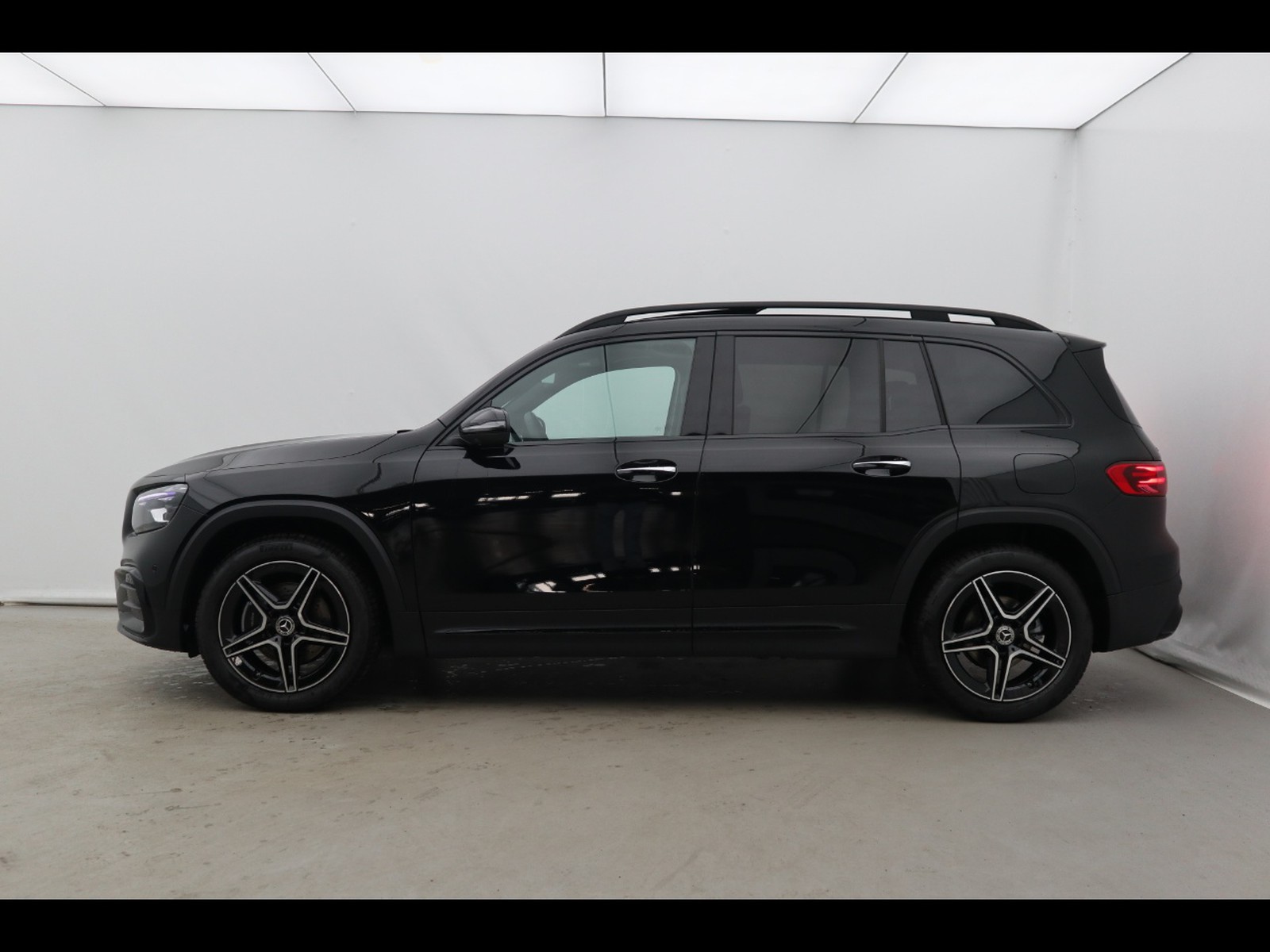 3 - Mercedes GLB 200 d amg line premium 4matic 8g-dct