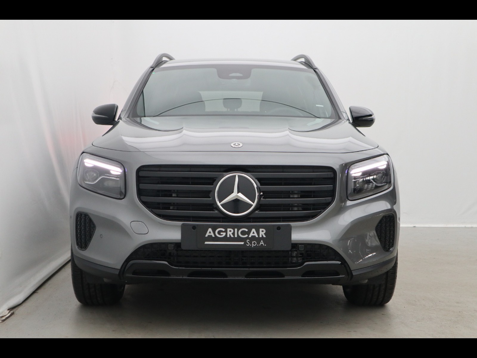 2 - Mercedes GLB 200 d progressive advanced plus 8g-dct