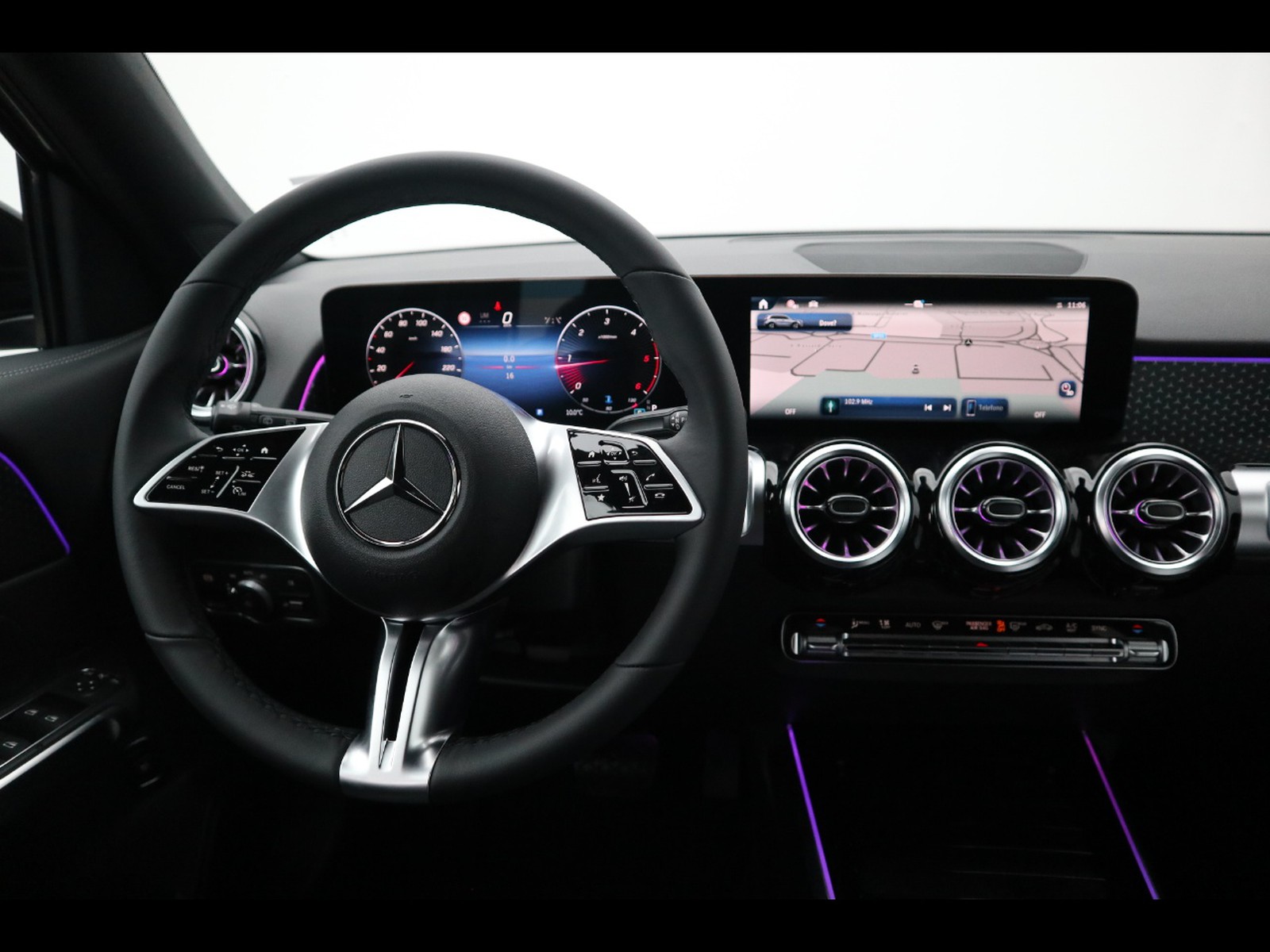 12 - Mercedes GLB 200 d progressive advanced plus 8g-dct