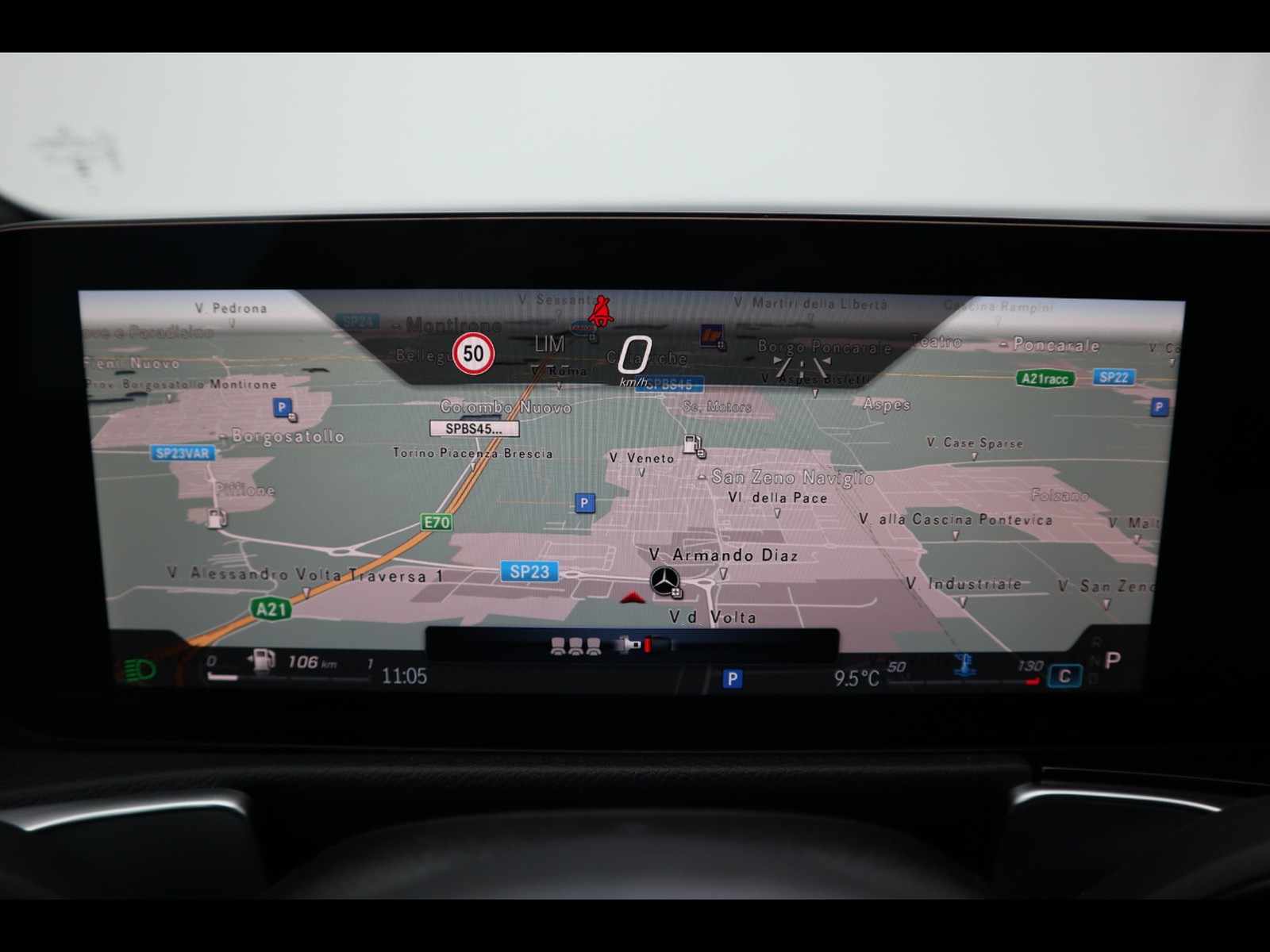 16 - Mercedes GLB 200 d progressive advanced plus 8g-dct