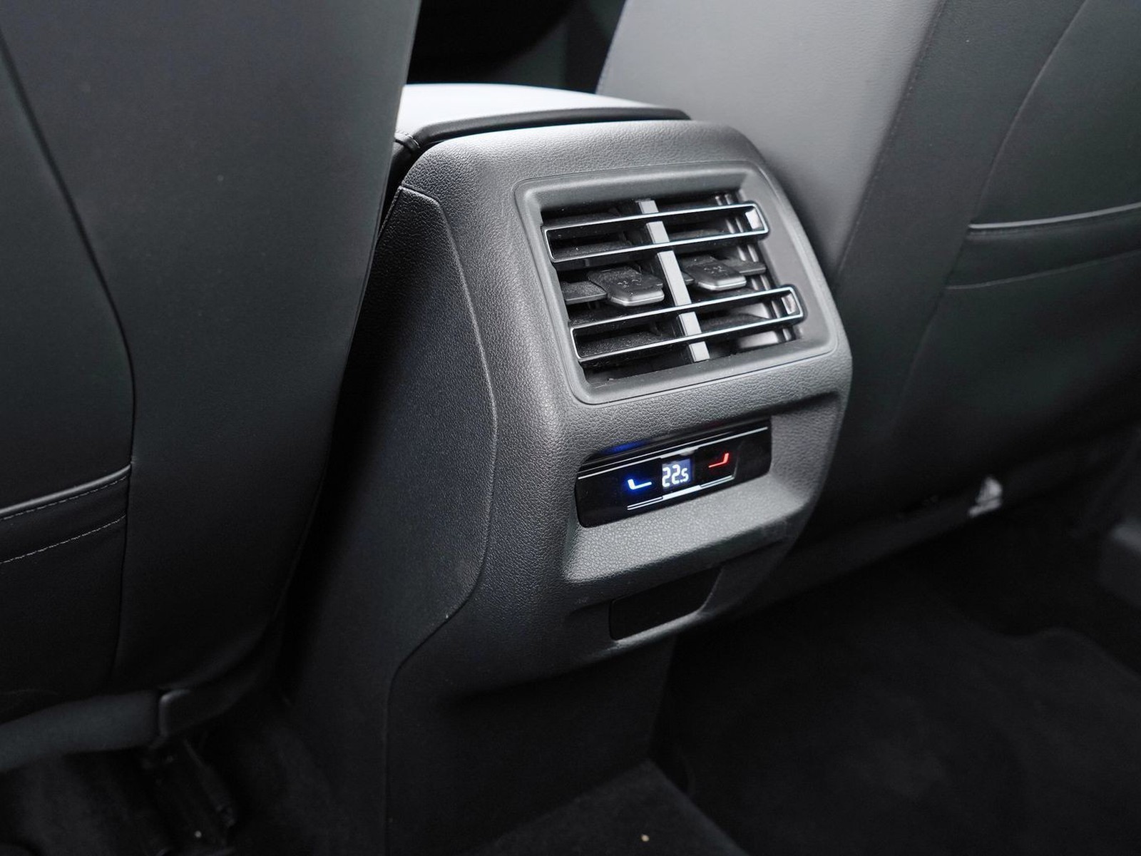 26 - Volkswagen Tiguan 2.0 tdi scr 150cv life dsg