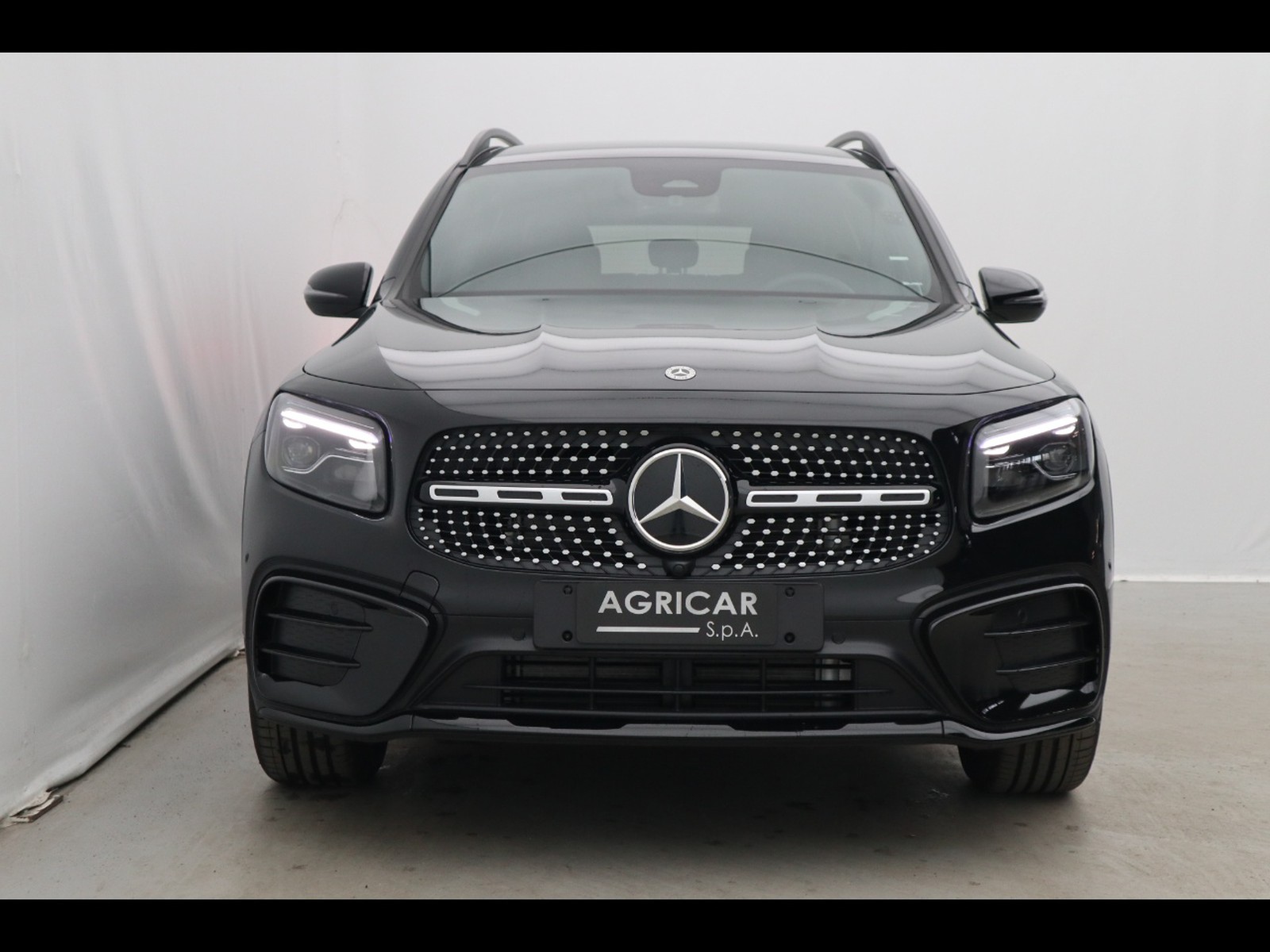 2 - Mercedes GLB 200 d amg line premium 4matic 8g-dct 7p.ti