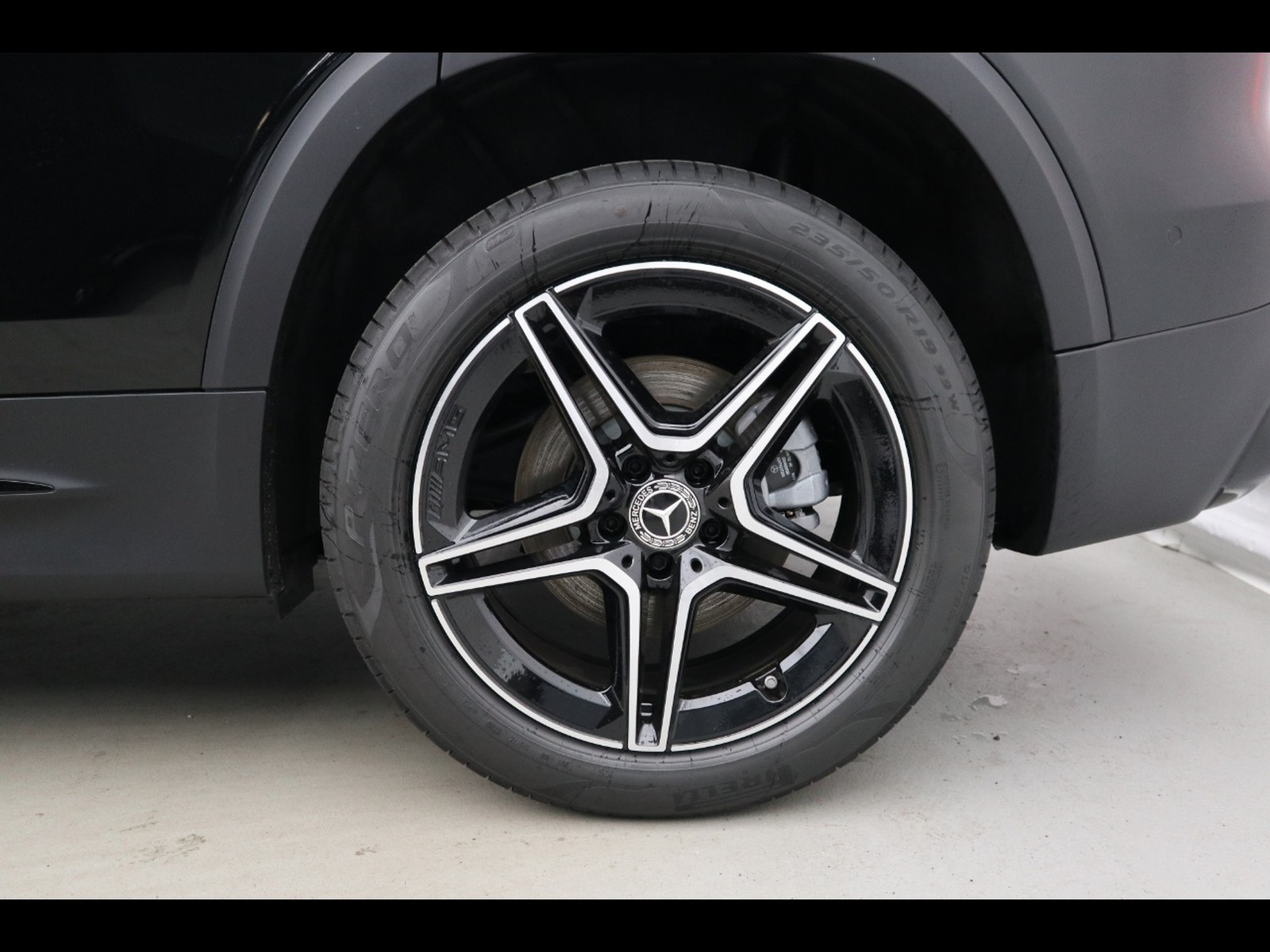 4 - Mercedes GLB 200 d amg line premium 4matic 8g-dct 7p.ti