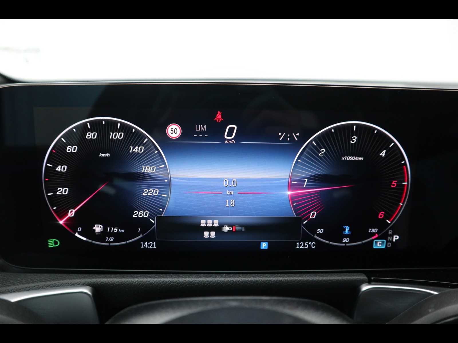 10 - Mercedes GLB 200 d amg line premium 4matic 8g-dct 7p.ti