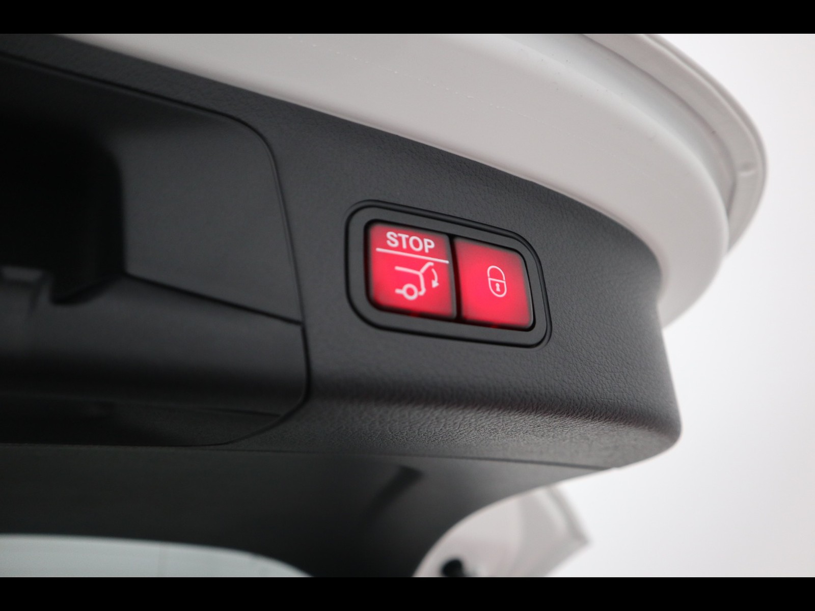 18 - Mercedes GLA 200 d amg line premium 8g-dct