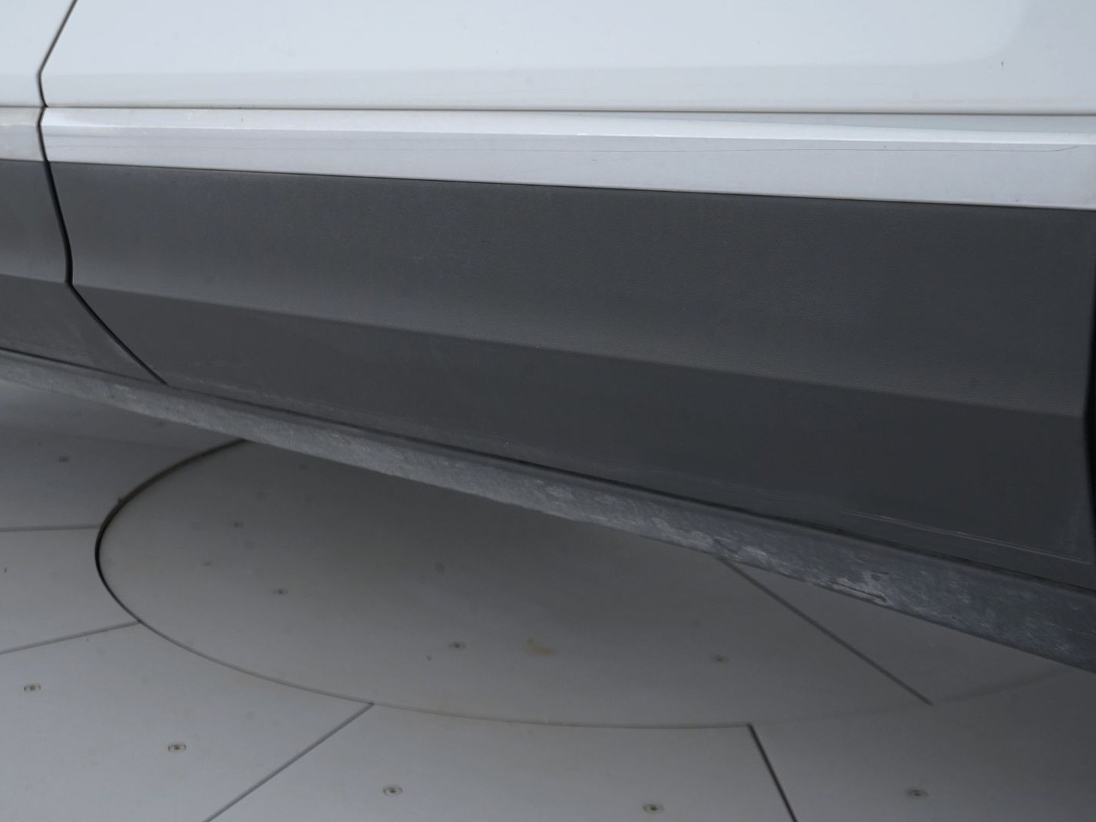 32 - Volkswagen T-Roc 1.0 tsi 110cv style