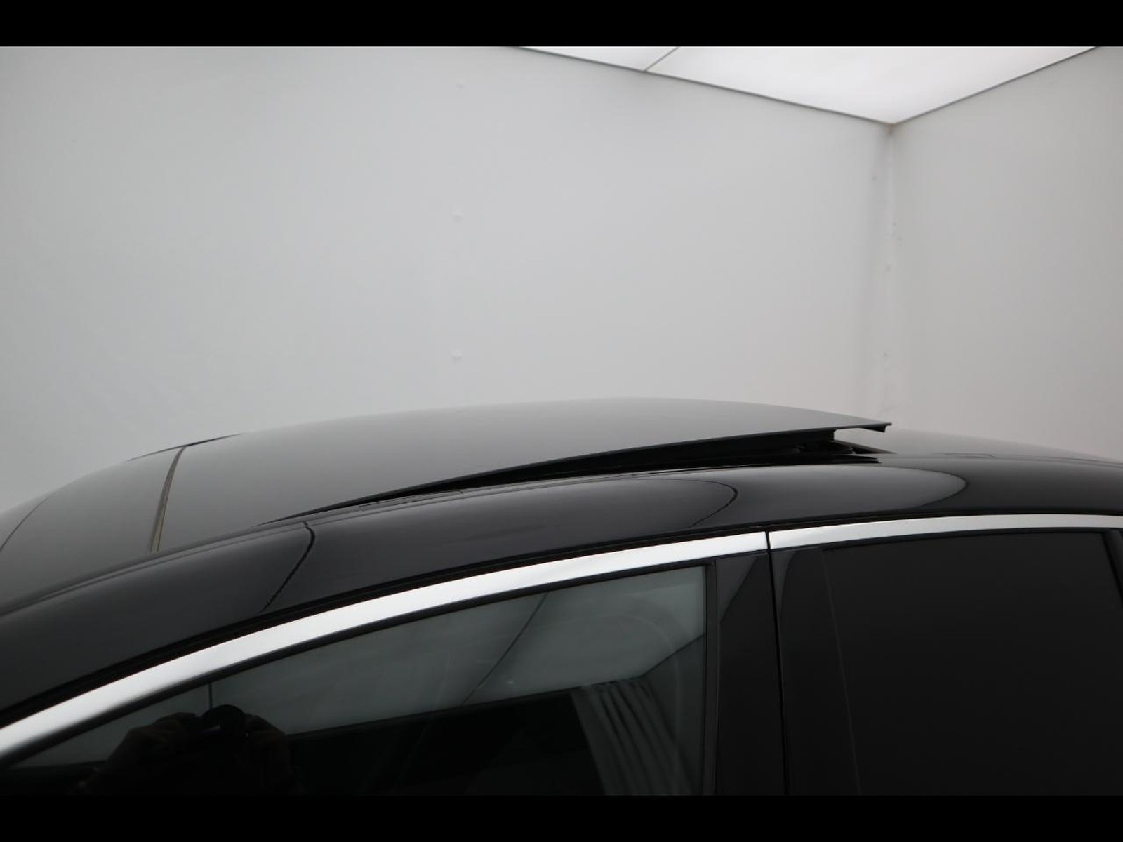 22 - Mercedes EQE suv 350 amg line premium plus 4matic