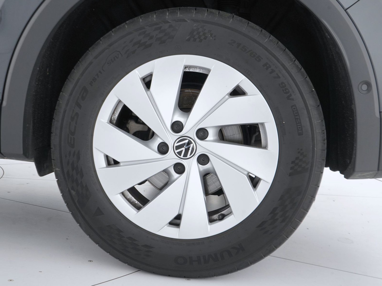 12 - Volkswagen Tiguan 2.0 tdi scr 150cv r-line plus dsg