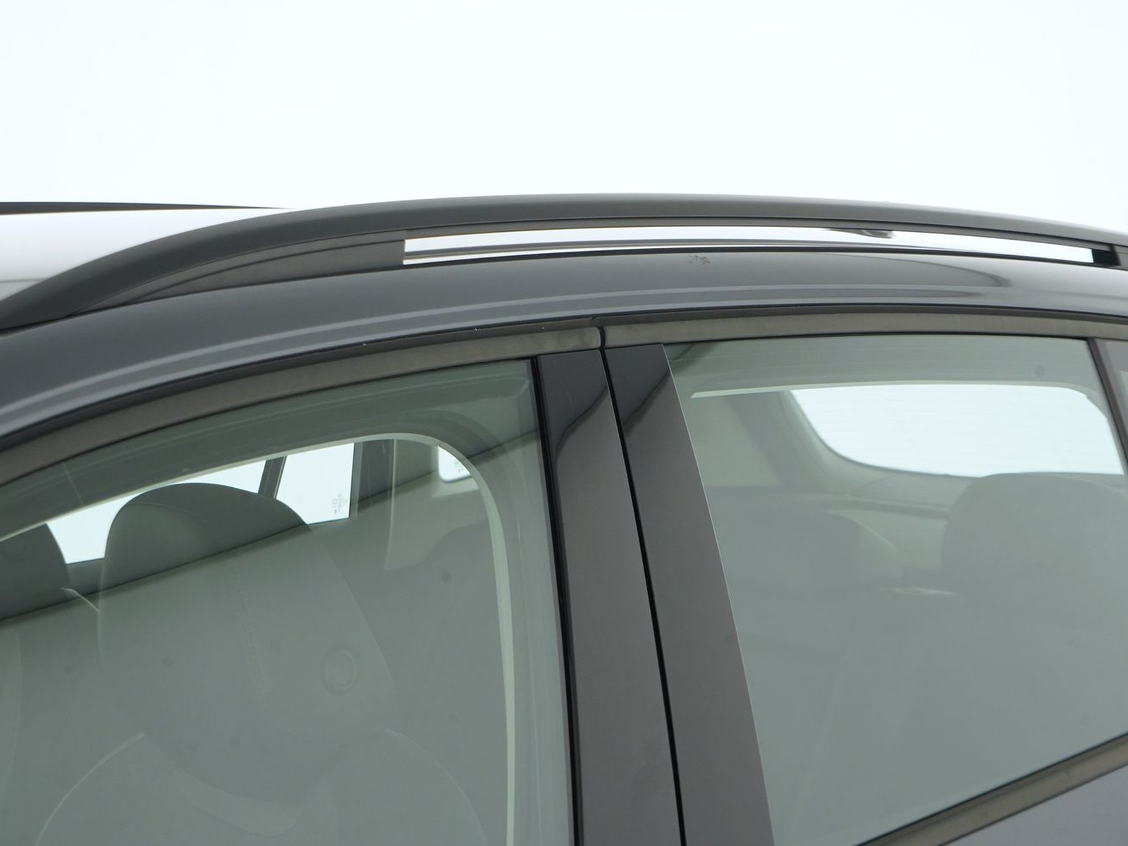 34 - Volkswagen Tiguan 2.0 tdi scr 150cv r-line plus dsg