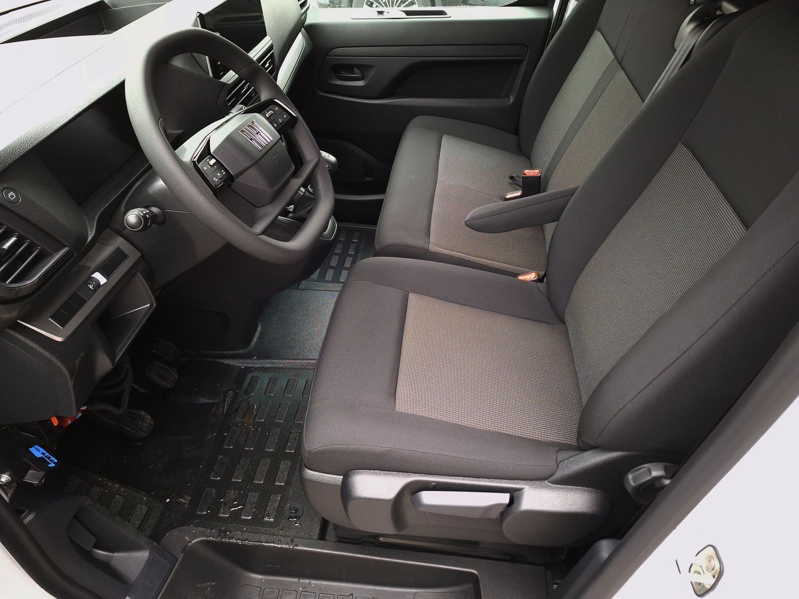 12 - Fiat Professional Scudo Serie 3 Stock My25 VanL2h1 1.5 Bluehdi 120cv Mt6