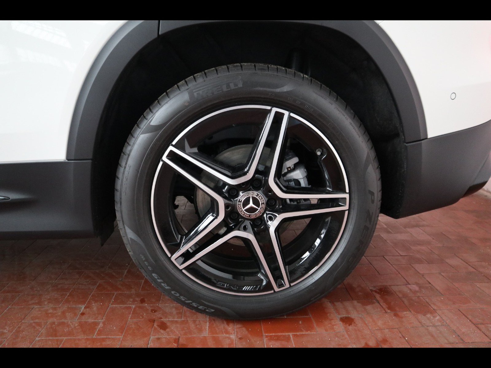 4 - Mercedes GLB 200 d amg line advanced plus 8g-dct