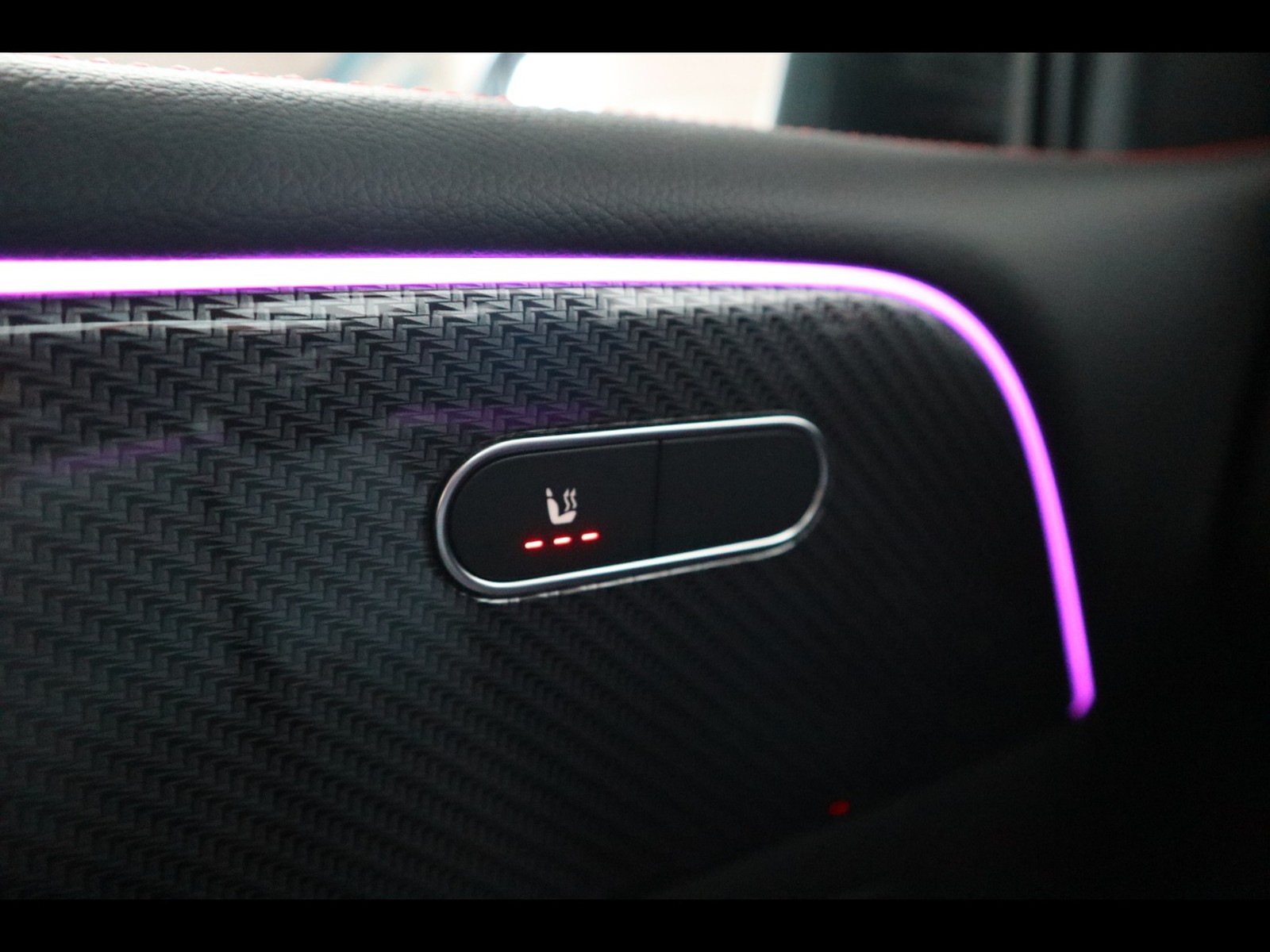 15 - Mercedes GLB 200 d amg line premium 8g-dct