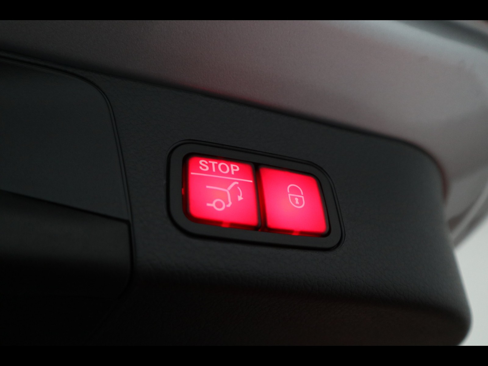 18 - Mercedes GLB 200 d amg line premium 8g-dct