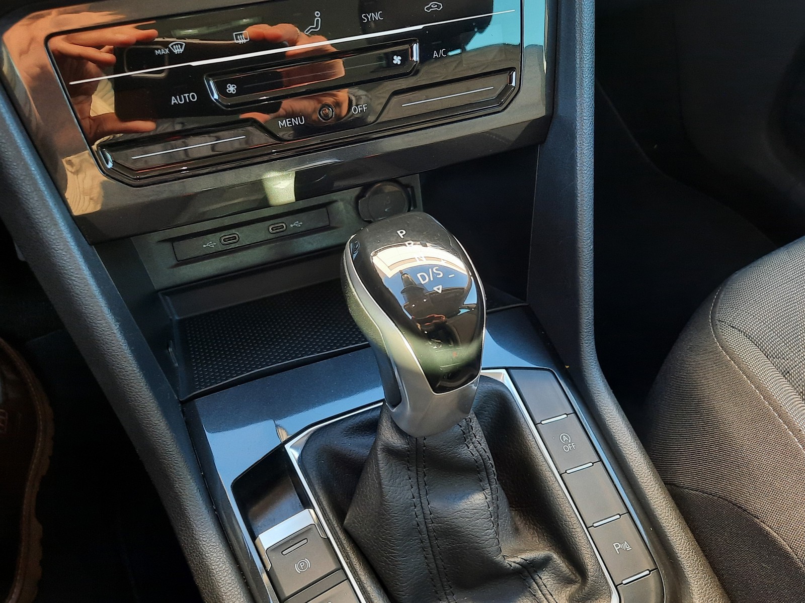 9 - Volkswagen Tiguan 2.0 tdi scr 150cv life dsg