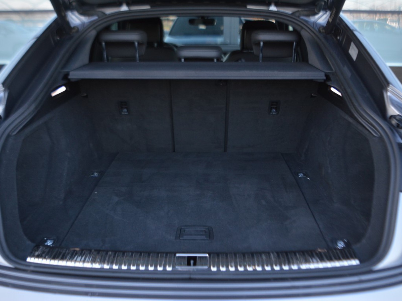 16 - Audi e-tron sportback 55 business fast quattro cvt