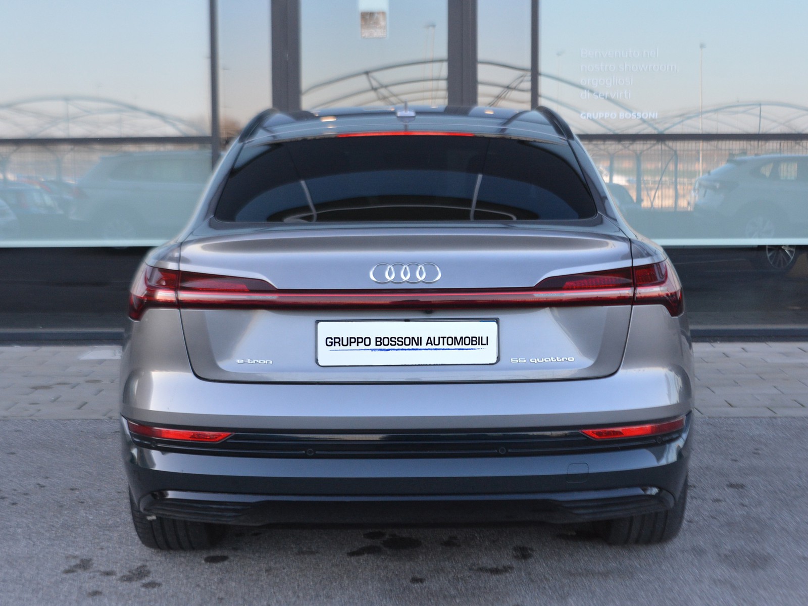 4 - Audi e-tron sportback 55 business fast quattro cvt