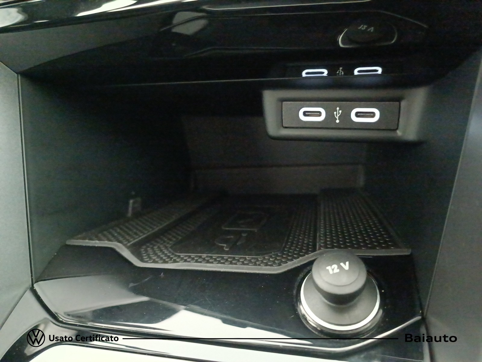 12 - Volkswagen T-Roc 2.0 tdi scr 115cv life