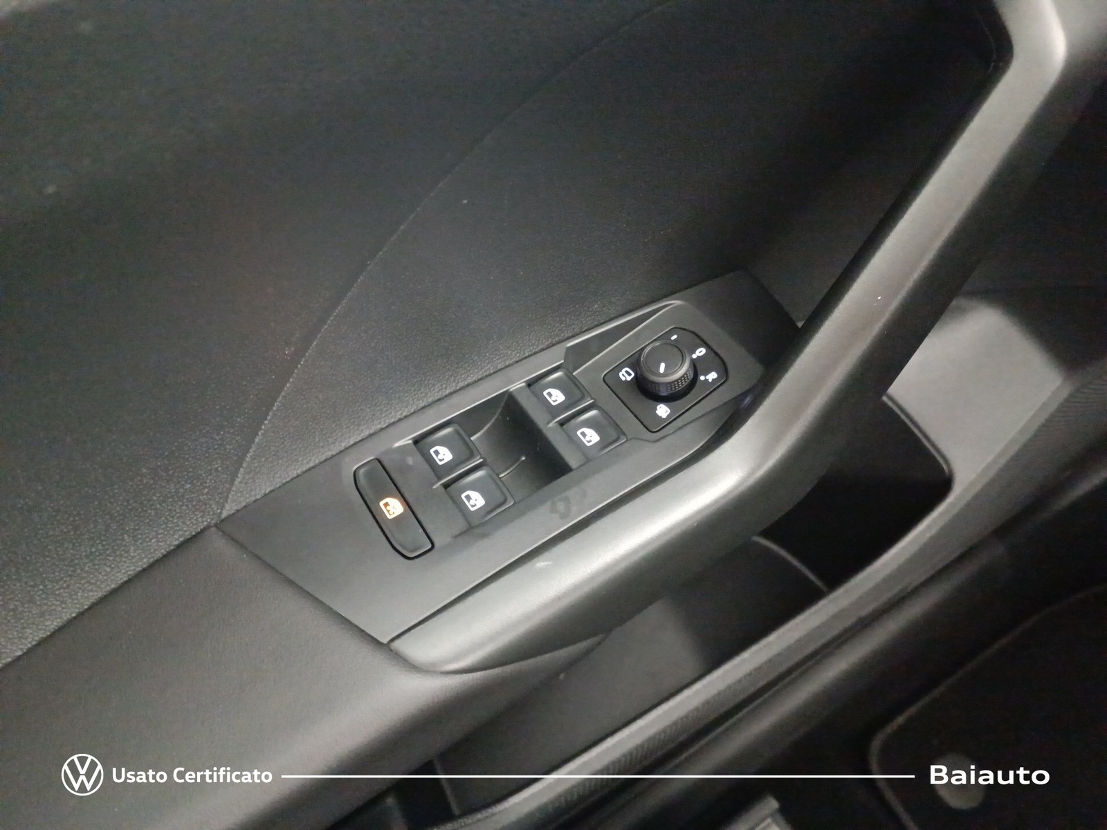 17 - Volkswagen T-Cross 1.0 tsi 95cv life