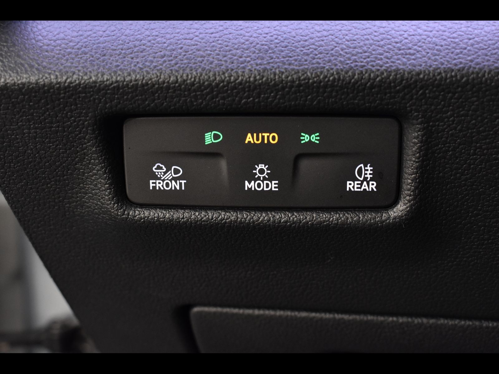 17 - Volkswagen Tiguan 2.0 tdi scr 150cv r-line dsg