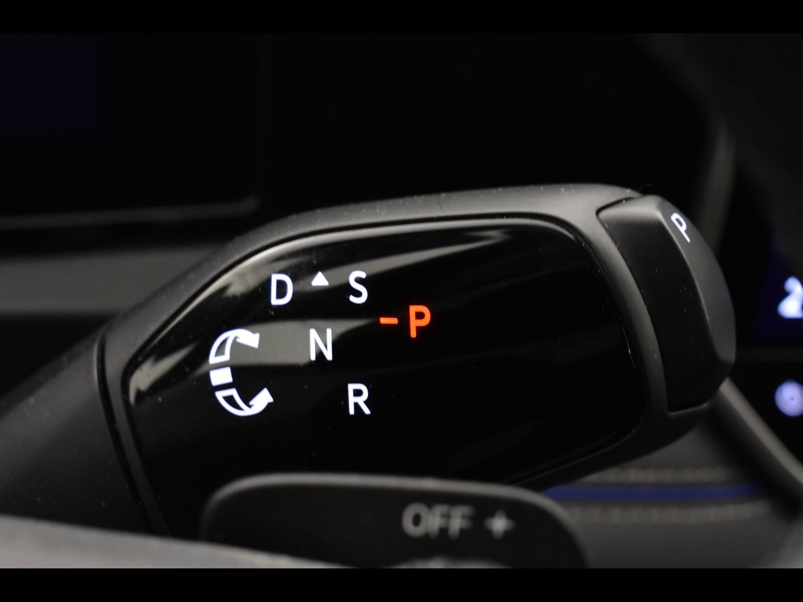 20 - Volkswagen Tiguan 2.0 tdi scr 150cv r-line dsg