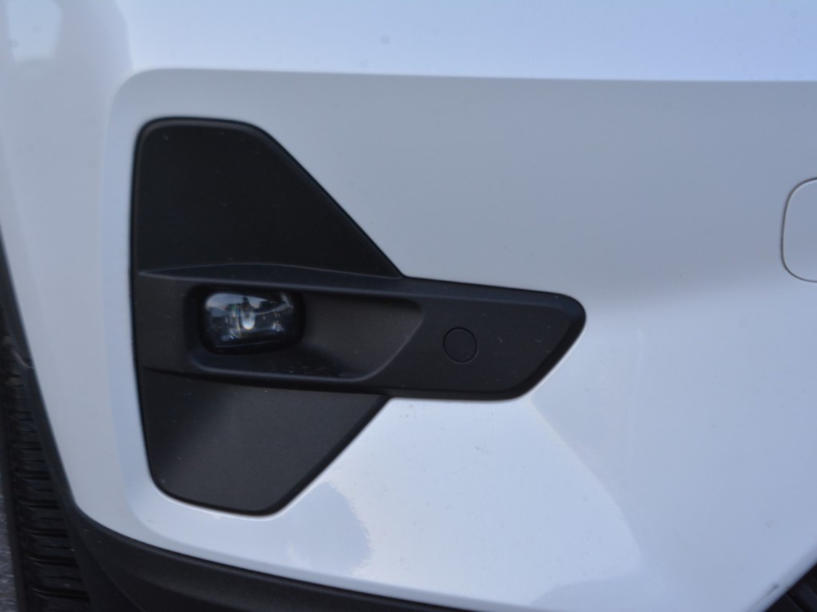 22 - Volvo XC40 2.0 b3 core automatico