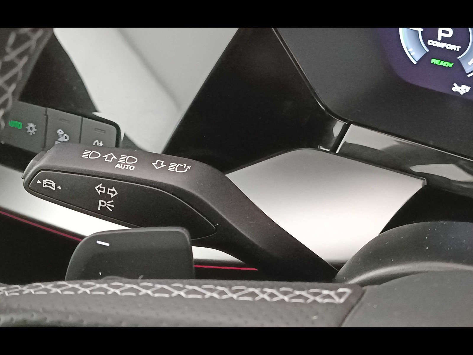 28 - Audi A3 sportback 45 1.4 tfsi e s line edition s tronic