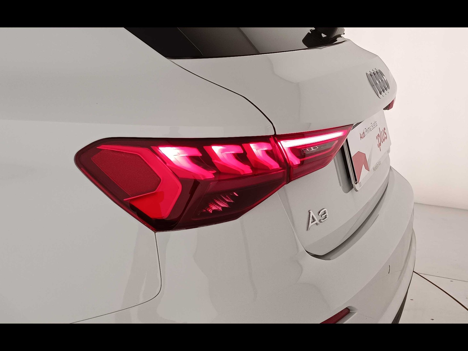 42 - Audi A3 sportback 45 1.4 tfsi e s line edition s tronic