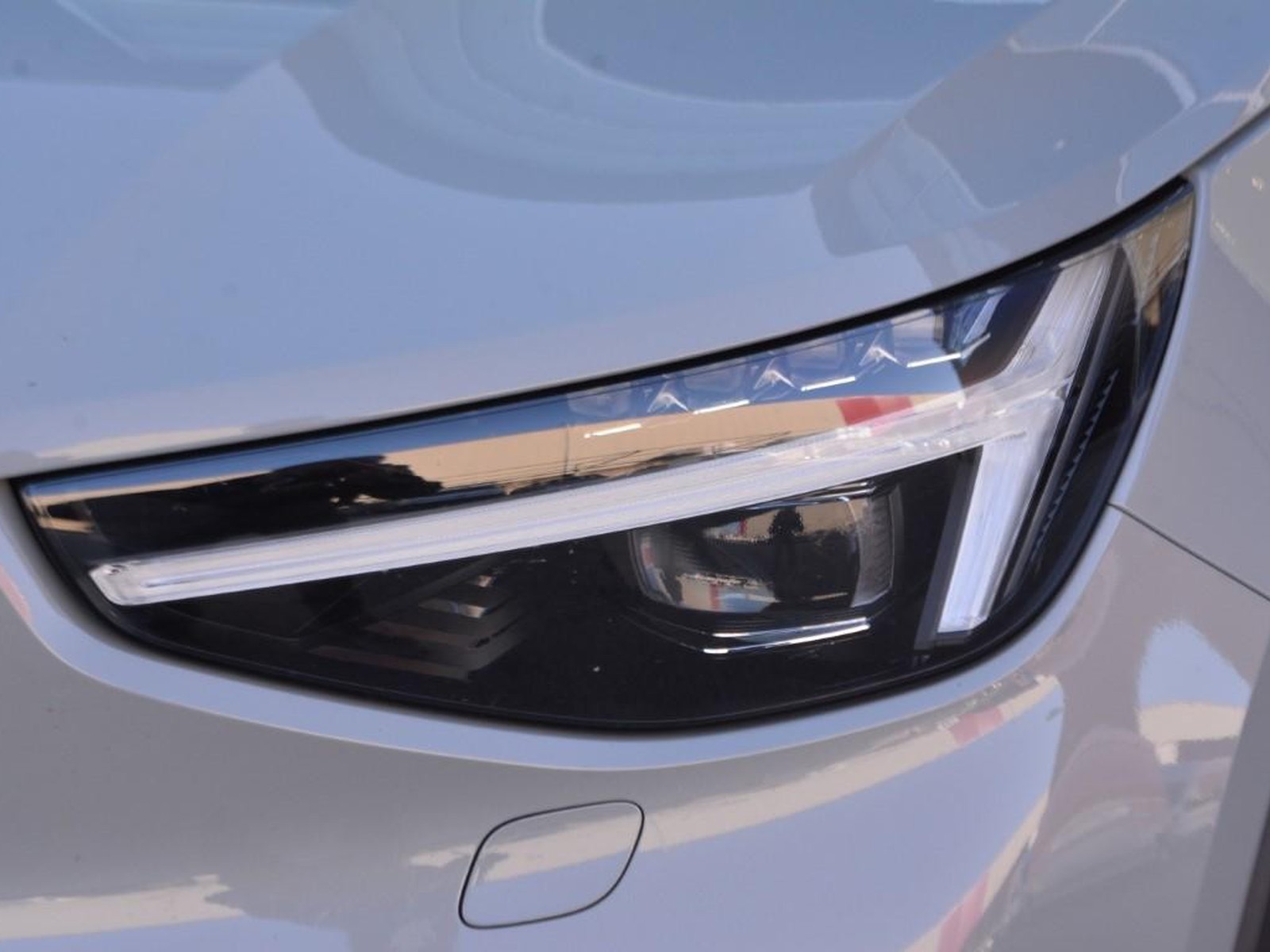 21 - Volvo XC40 2.0 b3 core automatico