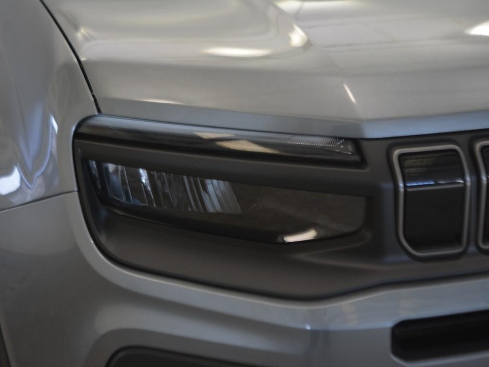 21 - Jeep Avenger 1.2 turbo 100cv longitude fwd