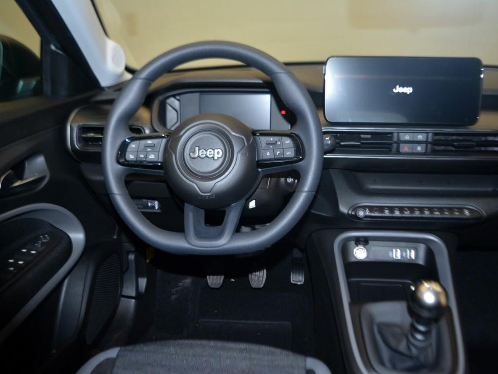 9 - Jeep Avenger 1.2 turbo 100cv longitude fwd