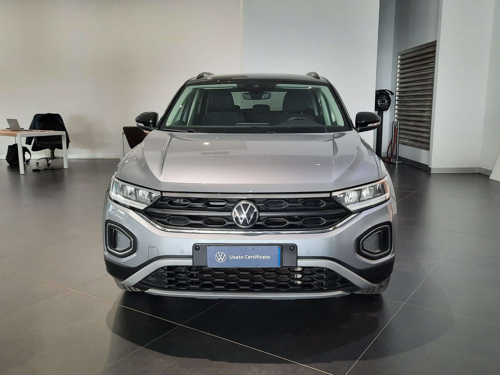 2 - Volkswagen T-Roc 1.0 tsi 110cv life