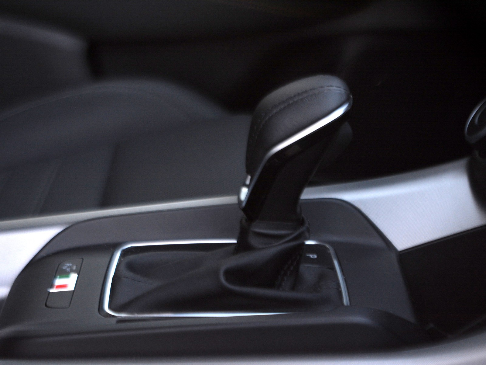 12 - Alfa Romeo Tonale 1.5 hybrid 160cv veloce tct7