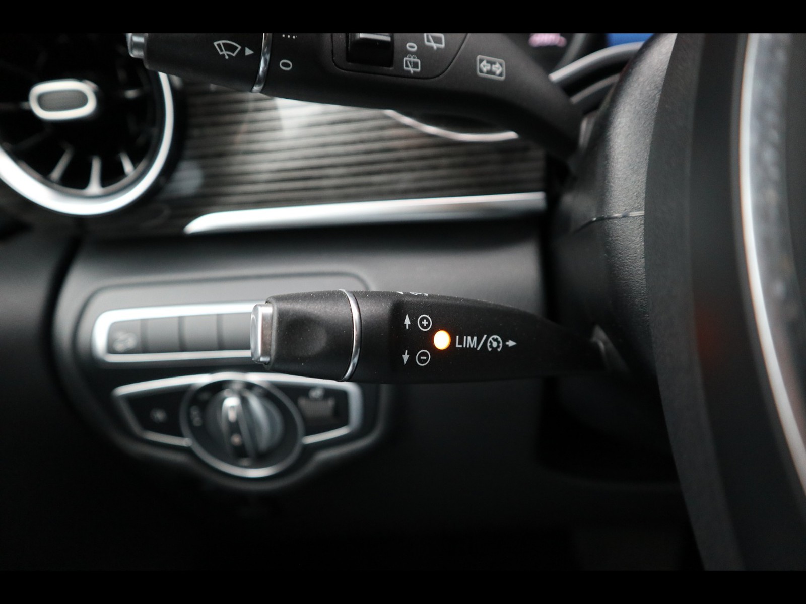 16 - Mercedes Vans Classe V extralong 220 d premium 9g-tronic plus