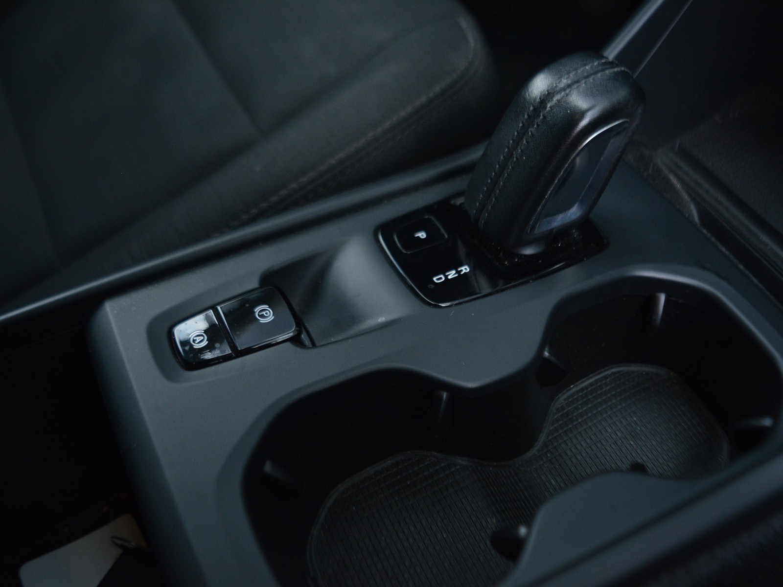 17 - Volvo XC40 1.5 t3 geartronic my20