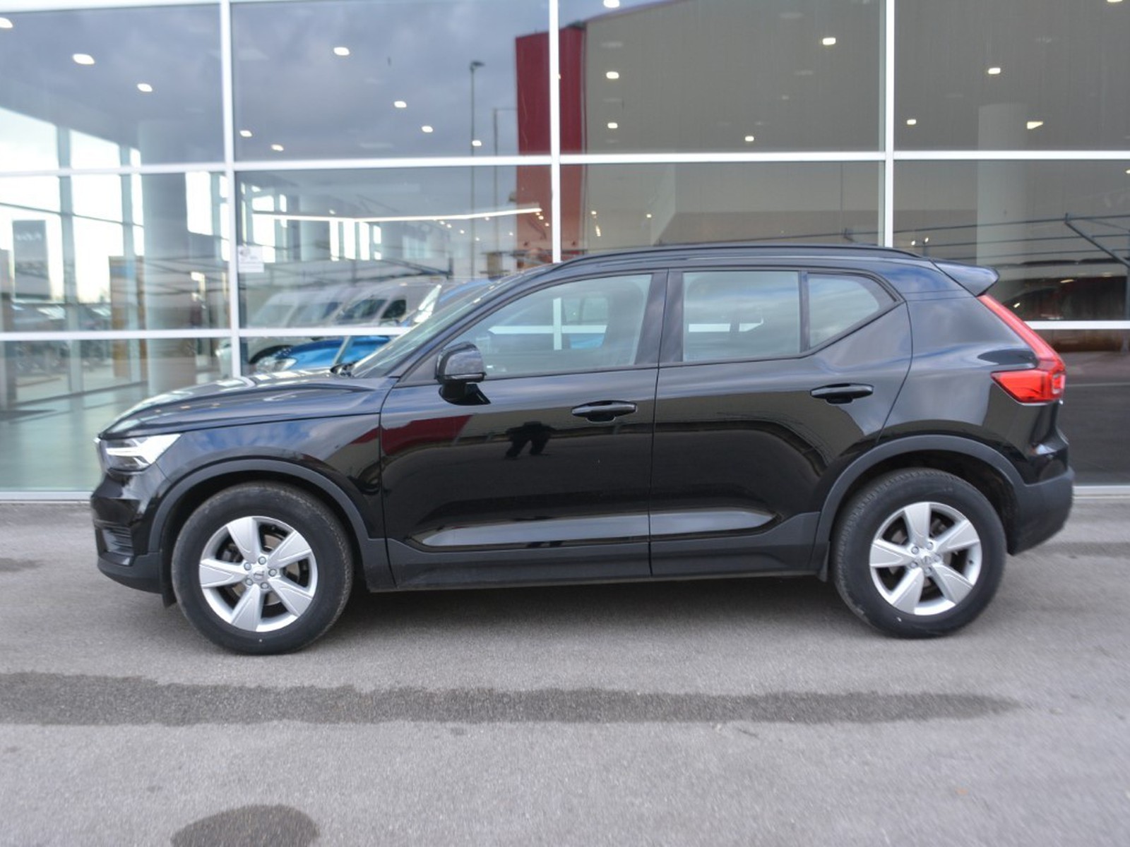 24 - Volvo XC40 1.5 t3 geartronic my20