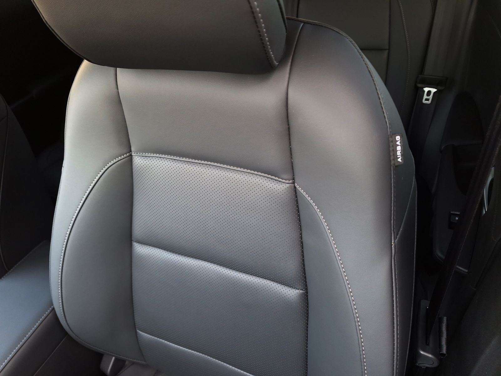 21 - Mg ZS 1.5 hybrid+ luxury auto