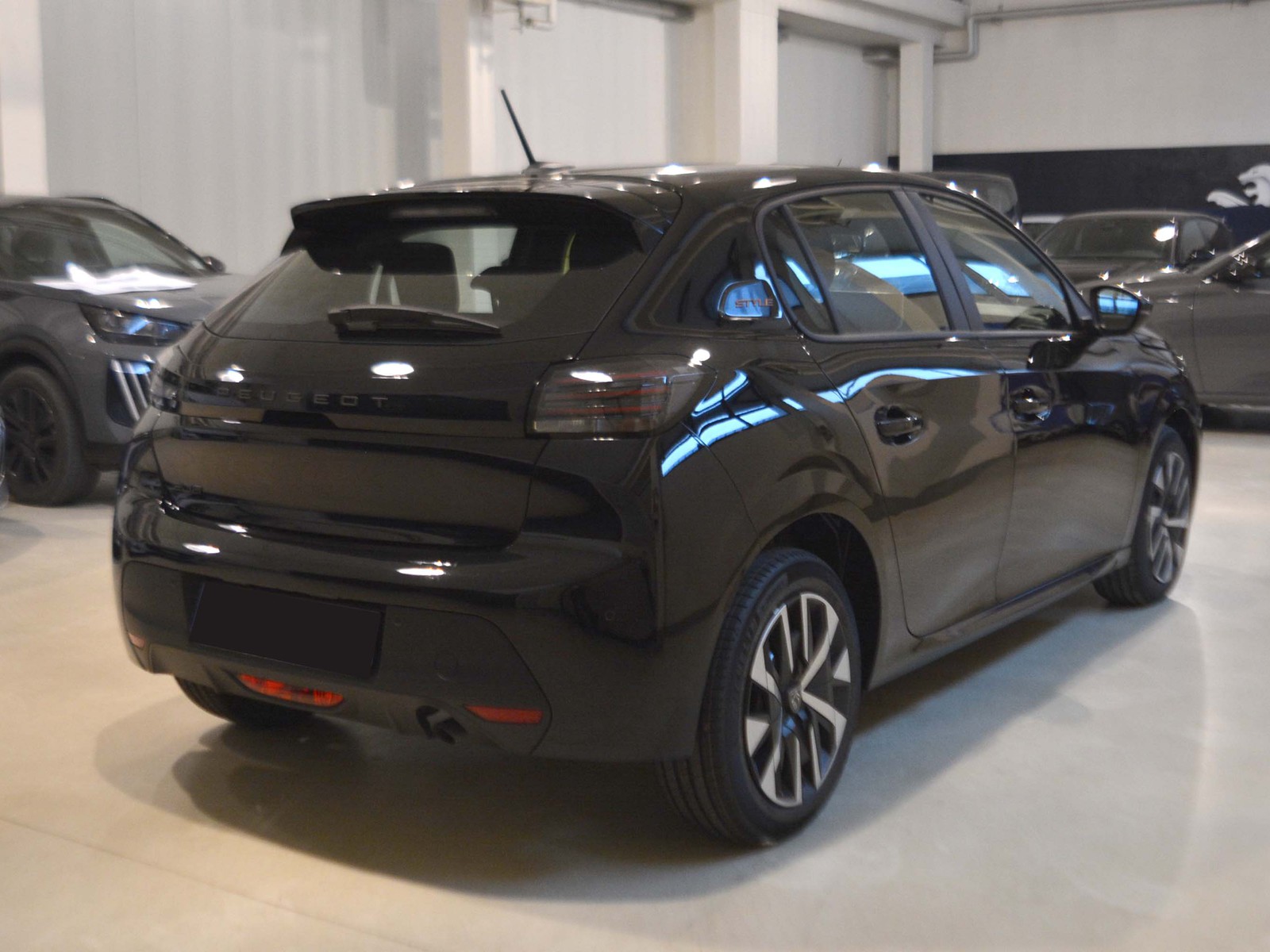 3 - Peugeot 208 1.2 puretech 100cv style s&s