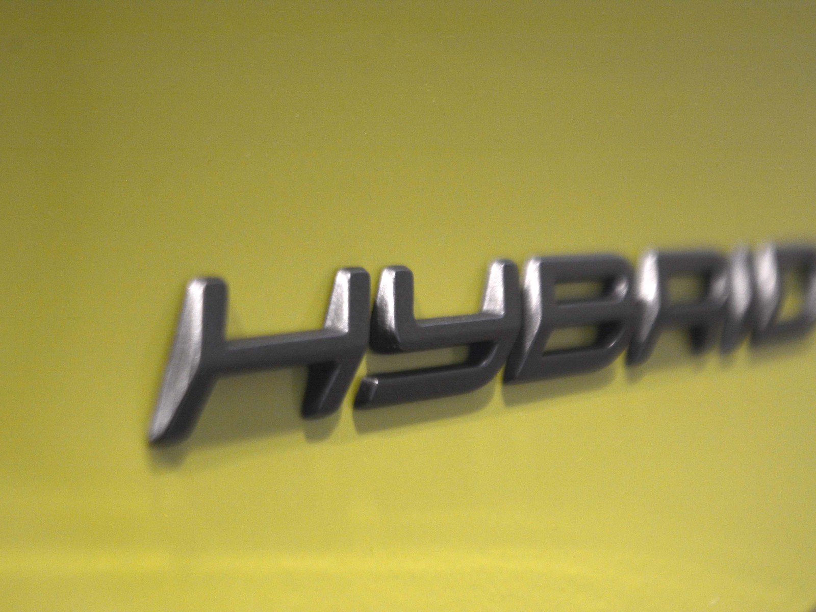 24 - Peugeot 208 1.2 hybrid 48v 110cv style e-dcs6