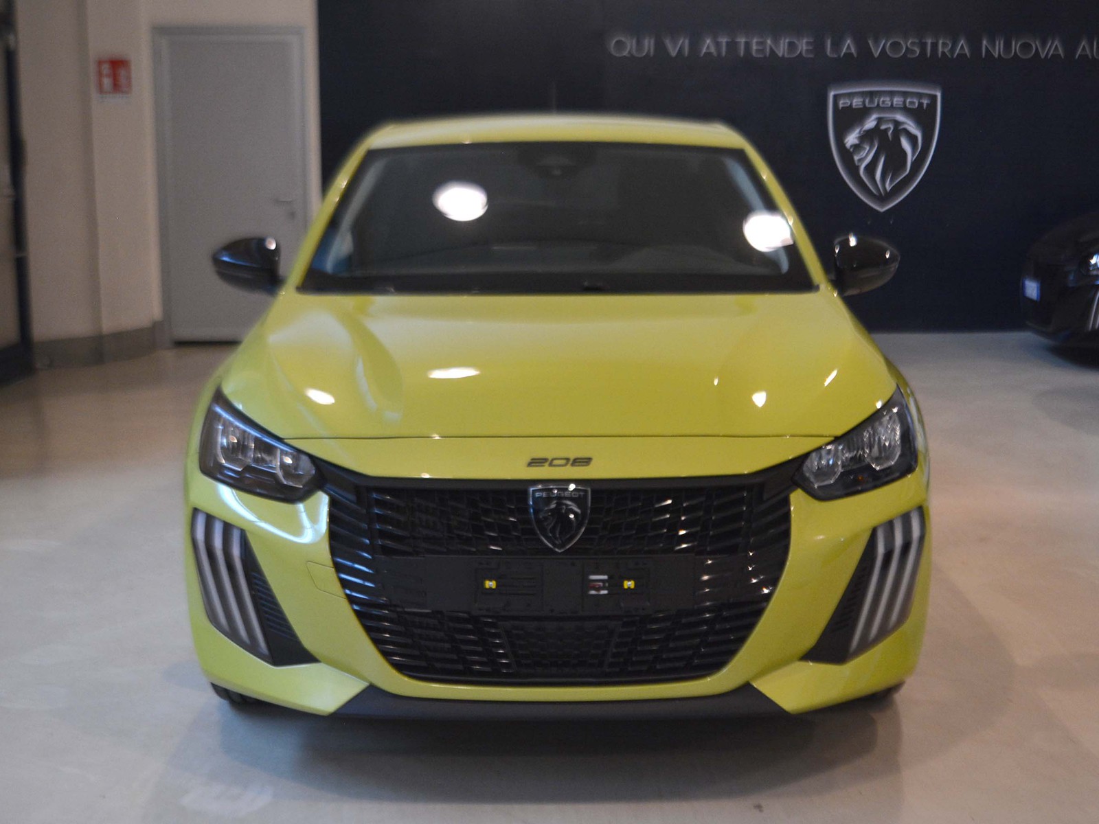 2 - Peugeot 208 1.2 hybrid 48v 110cv style e-dcs6