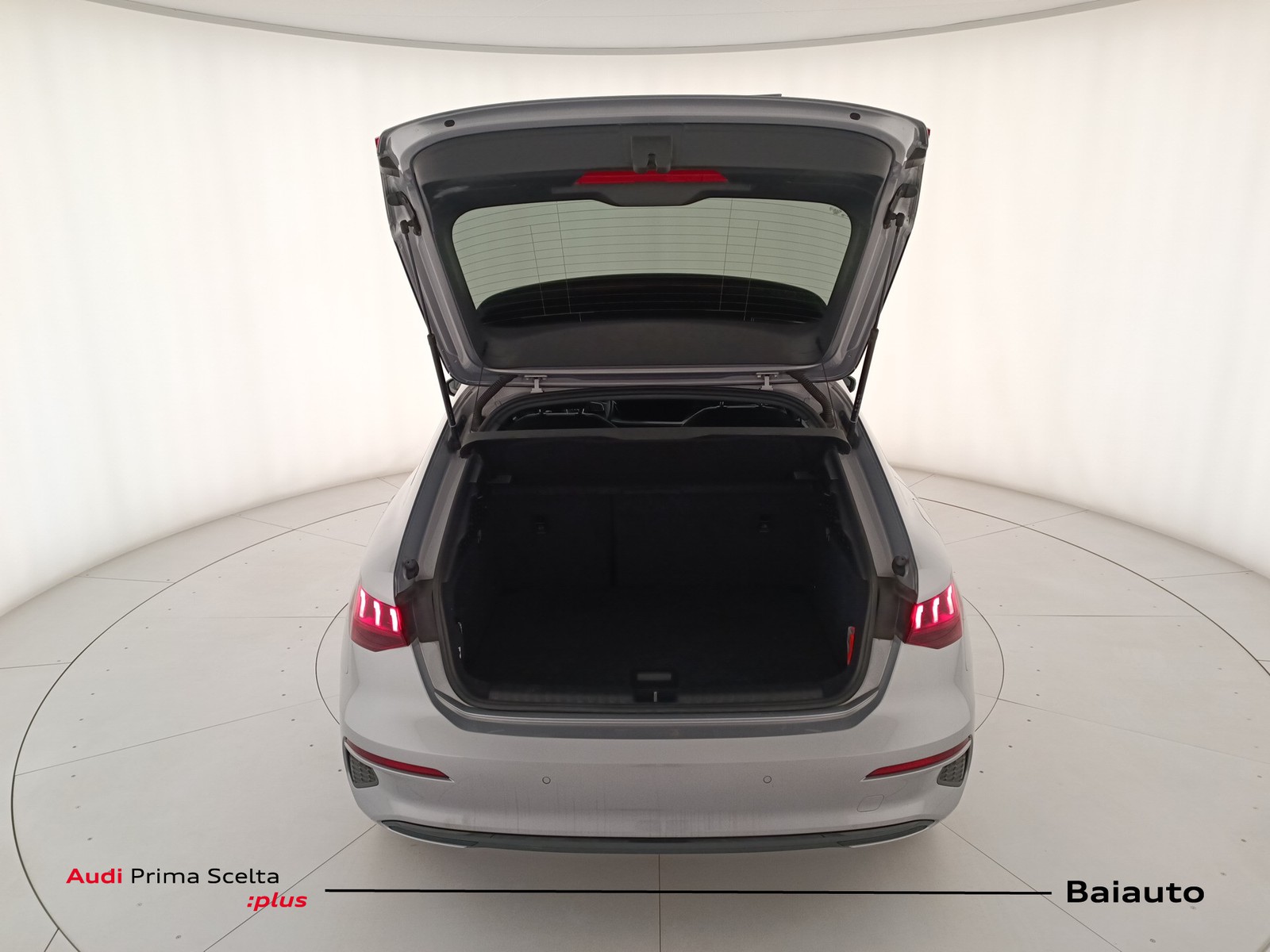 32 - Audi A3 sportback 30 2.0 tdi business advanced s tronic