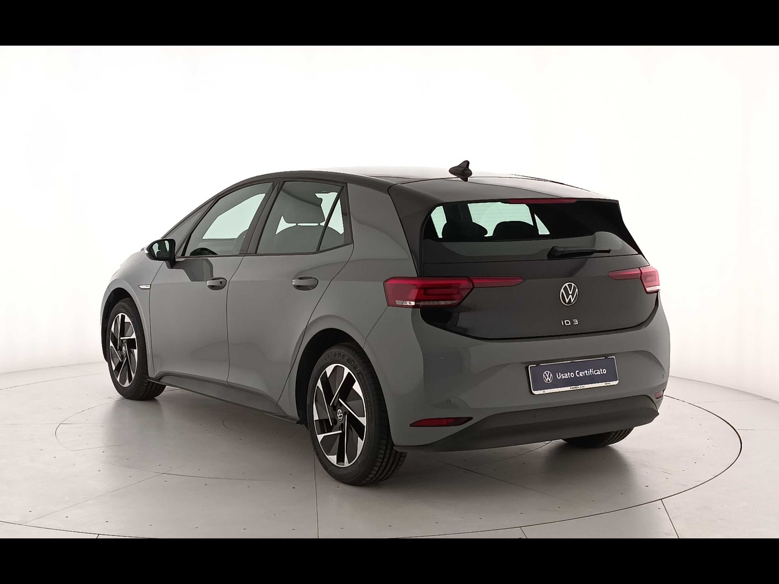 2 - Volkswagen ID.3 58 kwh pro performance